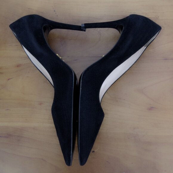 Prada Italian Made Pointed Toe Black Suede Heels Size 39.5 - Picture 2 of 13